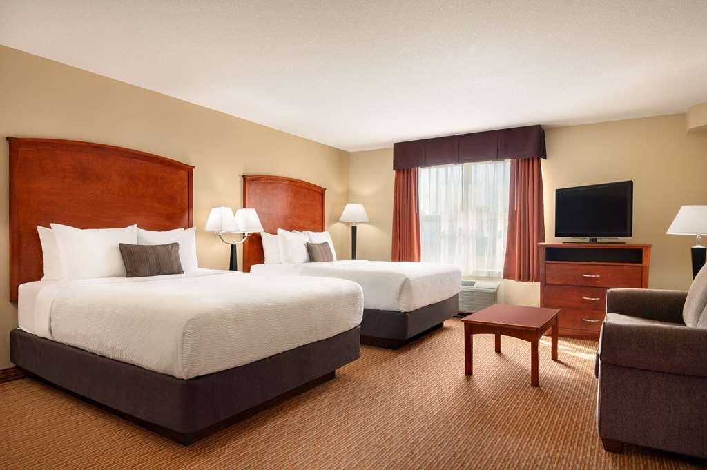 Days Inn & Suites By Wyndham Sherwood Park Edmonton Room photo